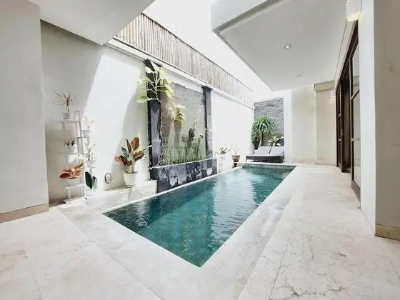 Private Villa with Pool and Garden