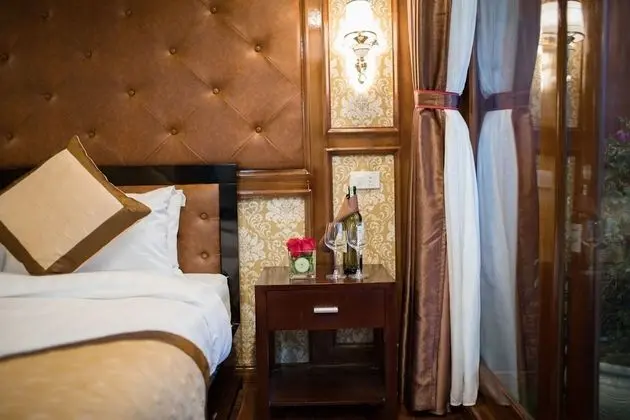 Deluxe Tek Büyük veya İki Ayrı Yataklı Oda, Balkon