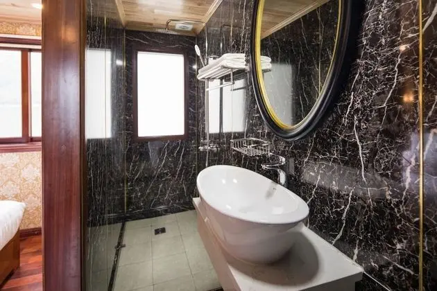 Deluxe Tek Büyük veya İki Ayrı Yataklı Oda, Balkon
