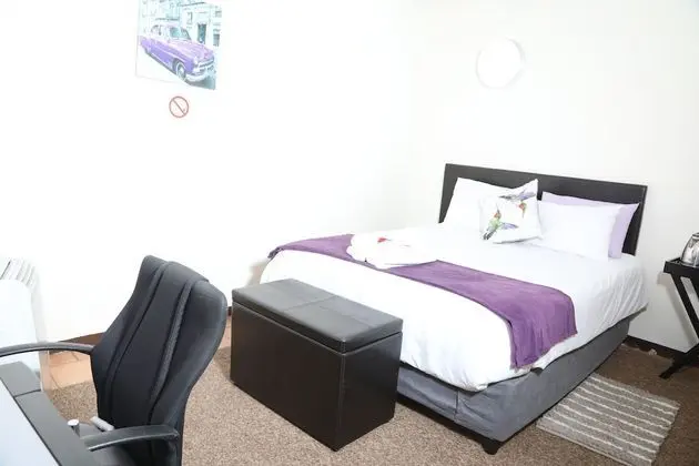 Comfort Oda (Purple Room)