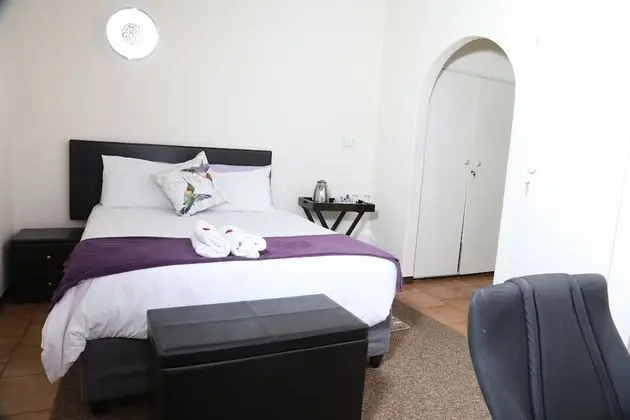 Comfort Oda (Purple Room)