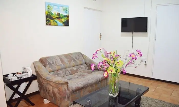 Comfort Oda (Purple Room)