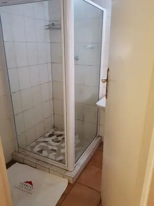 PROMO DOUBLE ROOM (NONE EN-SUITE)