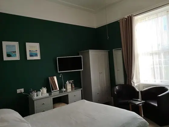 Standard Tek Büyük Yataklı Oda