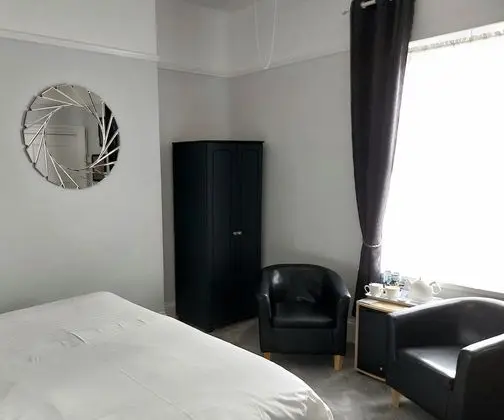 Tek Büyük Yataklı Oda, 1 En Büyük (King) Boy Yatak