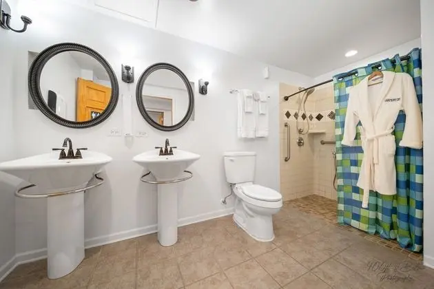 Business Oda, 1 En Büyük (King) Boy Yatak, Veranda, Avlu Manzaralı