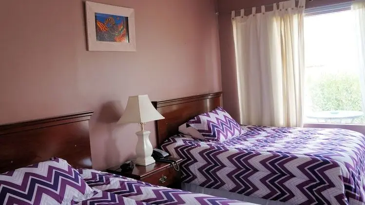 Deluxe Two Full Sized beds with Kitchen