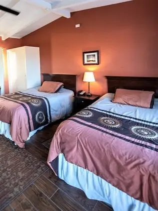 Deluxe Two Full Sized beds with Kitchen