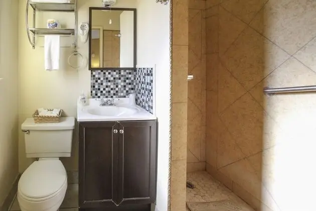 Deluxe Two Full Sized beds with Kitchen