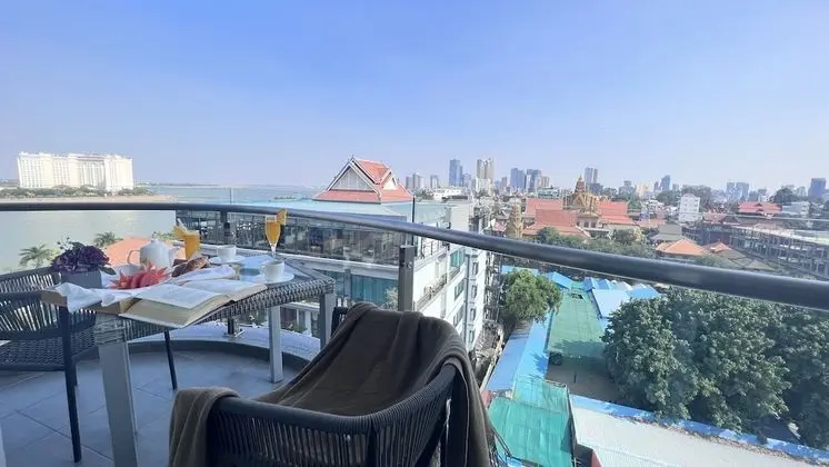 Süit, Balkon