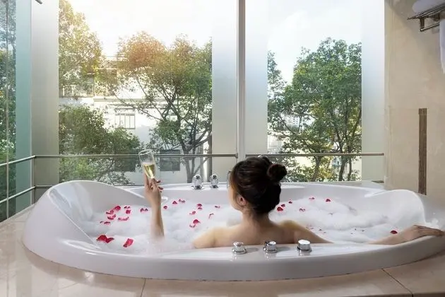 Executive Oda (Suite - Free High Tea & Mini Bar)