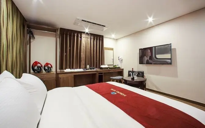 Deluxe Tek Büyük Yataklı Oda