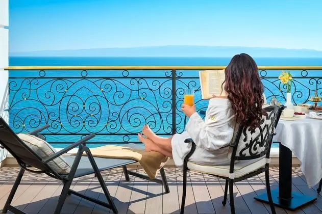 Premium Double or Twin Room, 1 Double Bed, Balcony, Sea front