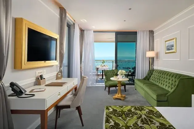 Superior Room, 1 King Bed with Sofa bed, Balcony, Sea front