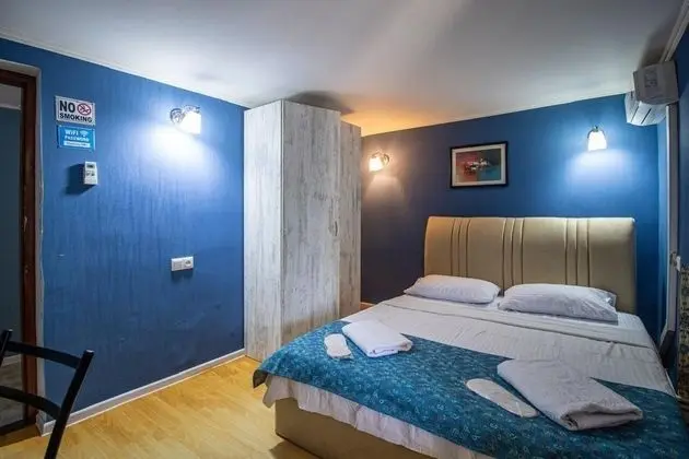 City Tek Büyük Yataklı Oda