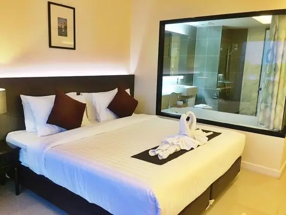 Deluxe Double Room with Bathtub
