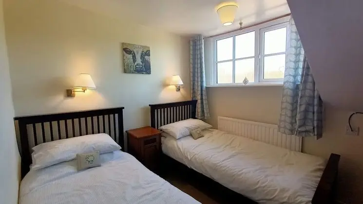 Twin Room, Ensuite 3