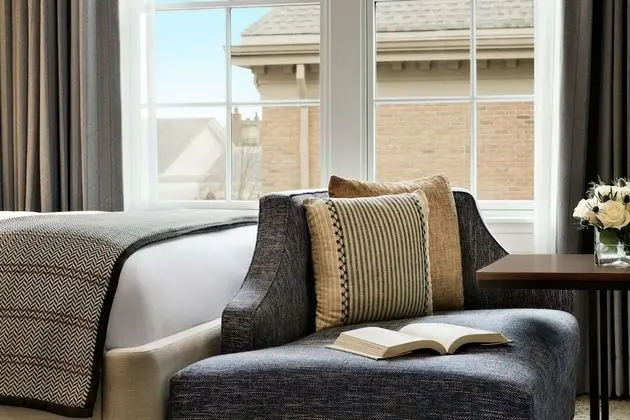 Oda, 2 Büyük (Queen) Boy Yatak