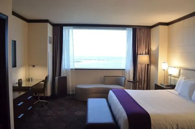 Bayview Tower Premium Room, 2 Queen Beds, Non-Smoking