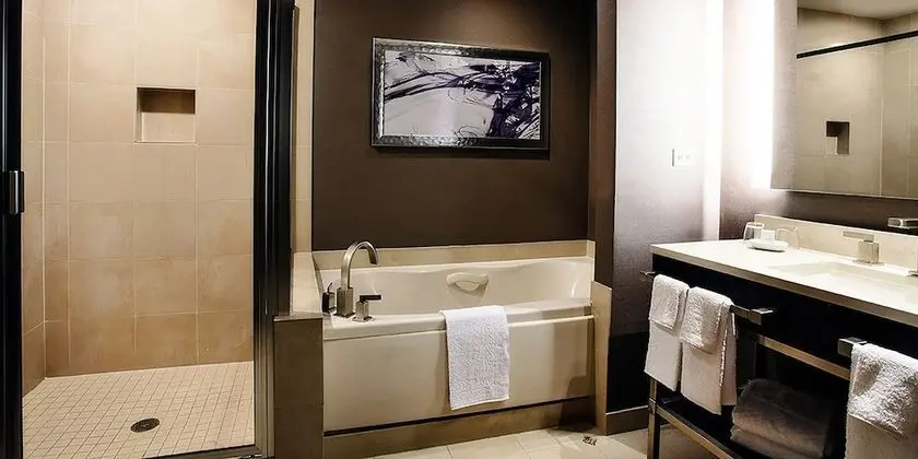 Bayview Tower Premium Room, 2 Queen Beds, Non-Smoking