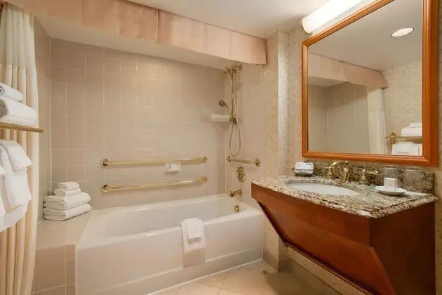 Premium Oda, 2 Büyük (Queen) Boy Yatak, Sigara İçilmez