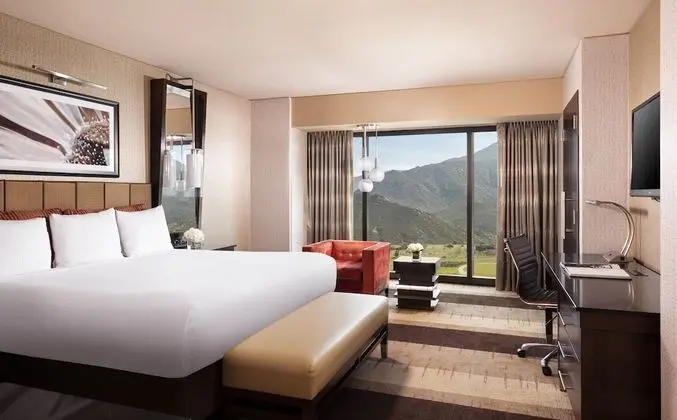 Resort Room, 1 King Bed, Smoking