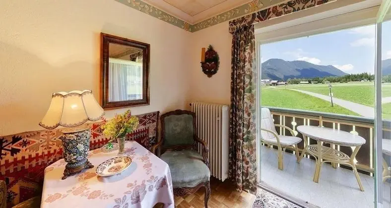 Classic Tek Büyük Yataklı Oda, 1 Çift Kişilik Yatak, Balkon, Dağ Manzaralı