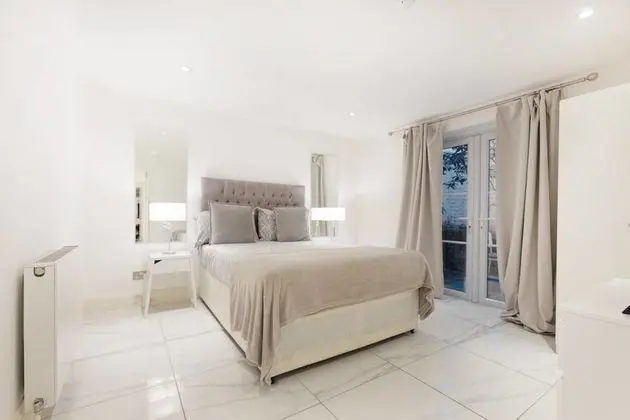 Basic Tek Büyük Yataklı Oda