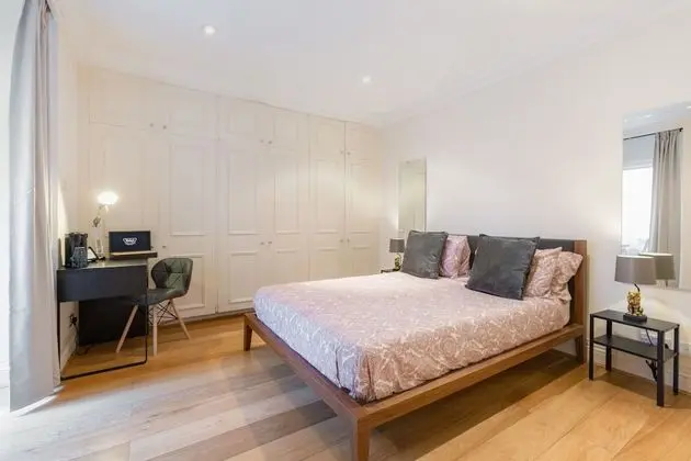 Basic Tek Büyük Yataklı Oda