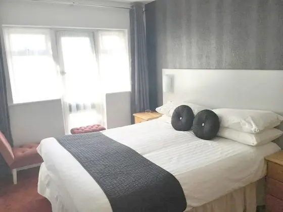 Tek Büyük Yataklı Oda