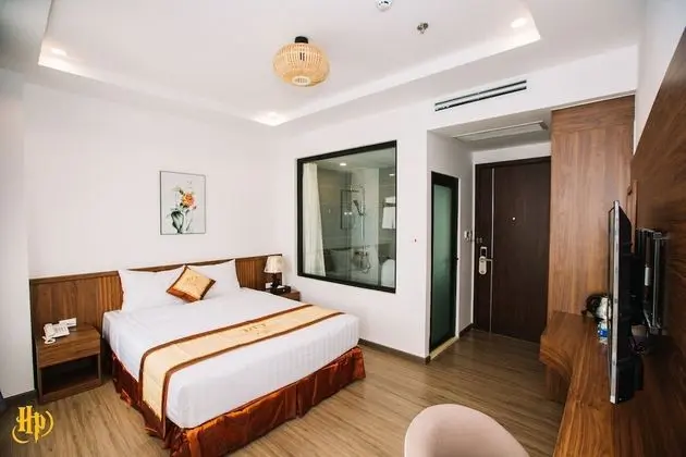 Deluxe Tek Büyük Yataklı Oda, 1 Çift Kişilik Yatak, Balkon, Şehir Manzaralı