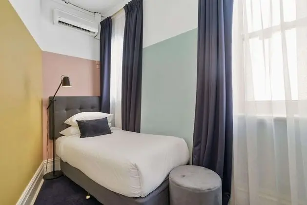 Oda, 1 Çift Kişilik Yatak (Single Bed)