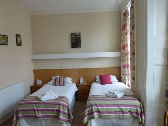 Twin Room 2