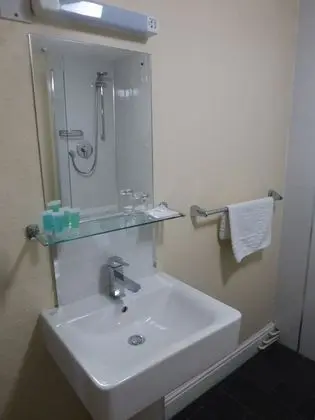Twin Room 2