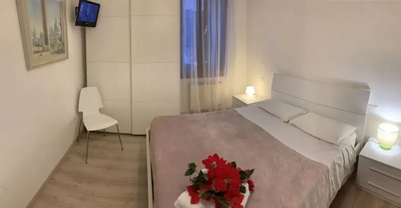 Grand Üç Kişilik Oda, Ortak Banyo