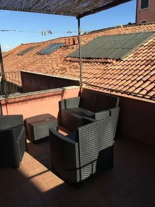 Üç Kişilik Oda, Ortak Banyo