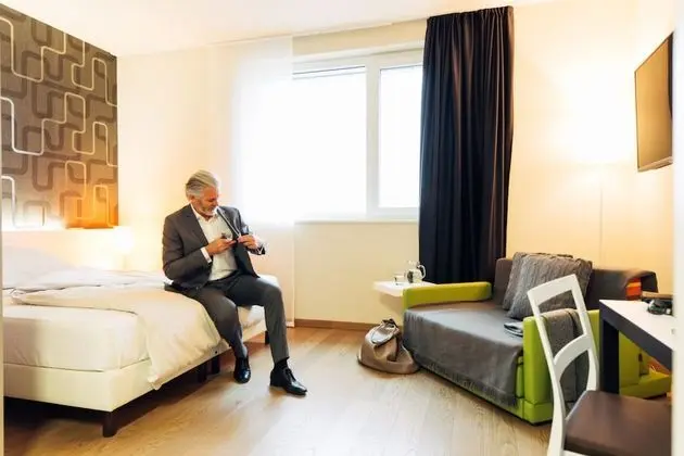 Standard Tek Büyük Yataklı Oda