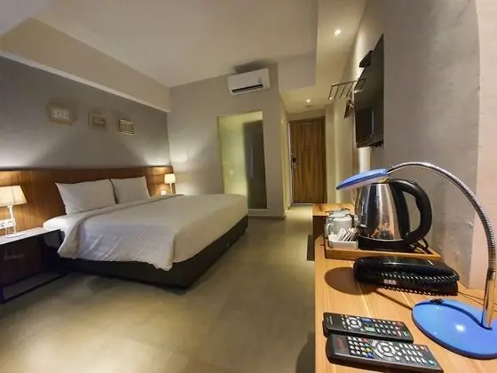 Deluxe Tek Büyük Yataklı Oda