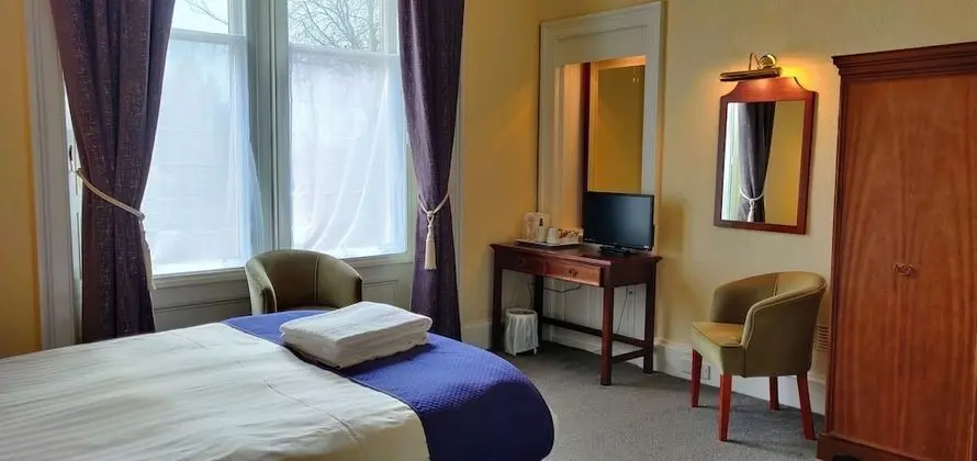 Superior Tek Büyük Yataklı Oda, Banyolu/Duşlu (Ground Floor)
