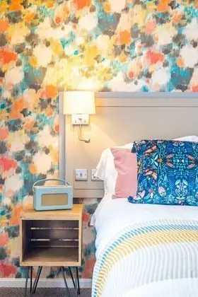 Comfort Tek Büyük Yataklı Oda