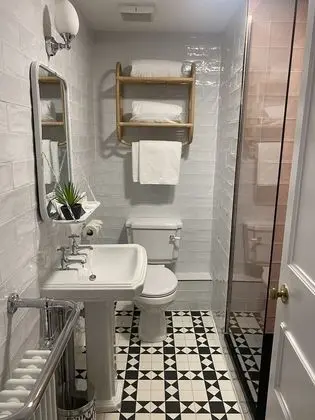 Comfort Tek Büyük Yataklı Oda