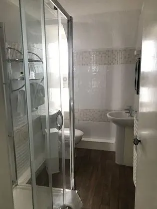 Tek Büyük Yataklı Oda, 1 Çift Kişilik Yatak
