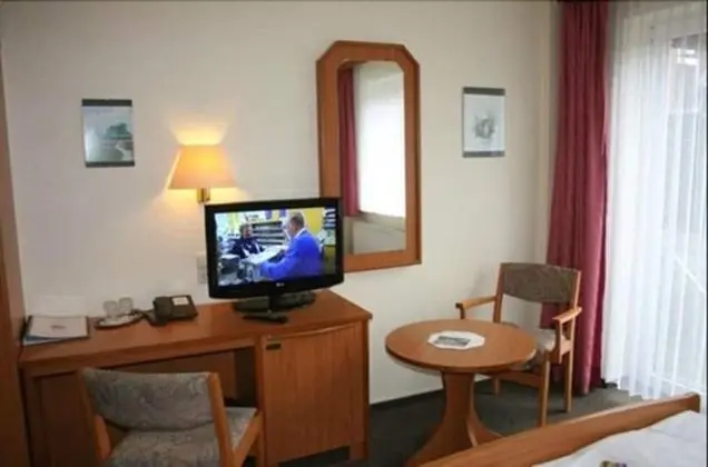 Büyük Yataklı Tek Kişilik Oda