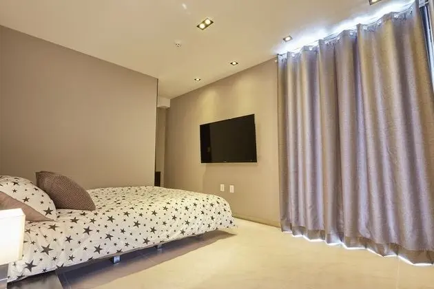 Deluxe Tek Büyük Yataklı Oda