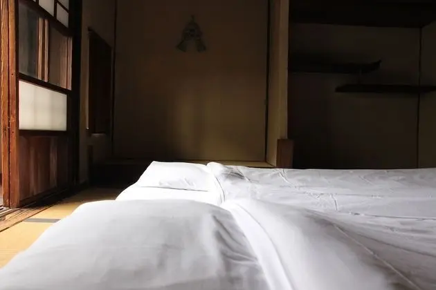 Traditional İki Ayrı Yataklı Oda, Ortak Banyo
