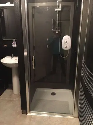 Deluxe Tek Büyük Yataklı Oda, Banyolu/Duşlu