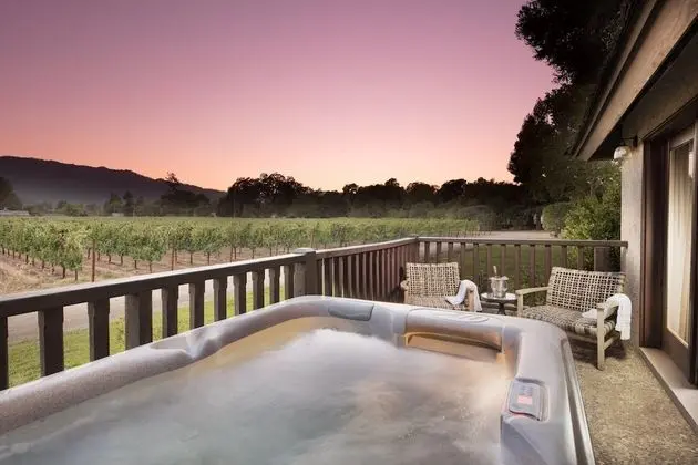 Oda (Vineyard View Collection Spa)