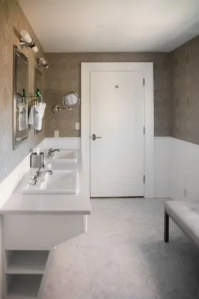 Dogwood Suite