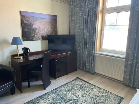 Basic Tek Büyük Yataklı Oda