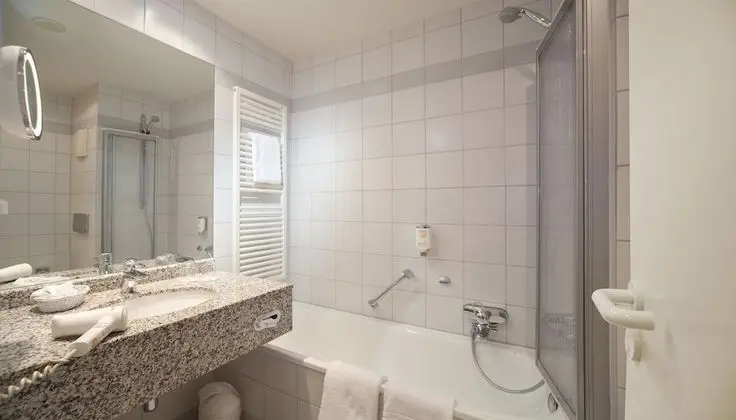 Tek Büyük veya İki Ayrı Yataklı Oda